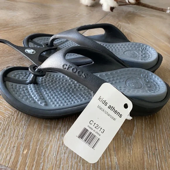 NWT Crocs Kids Athens Black sandals 12/13 - Picture 4 of 4